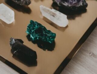 HOW TO MANIFEST & ATTRACT MONEY INTO YOUR LIFE